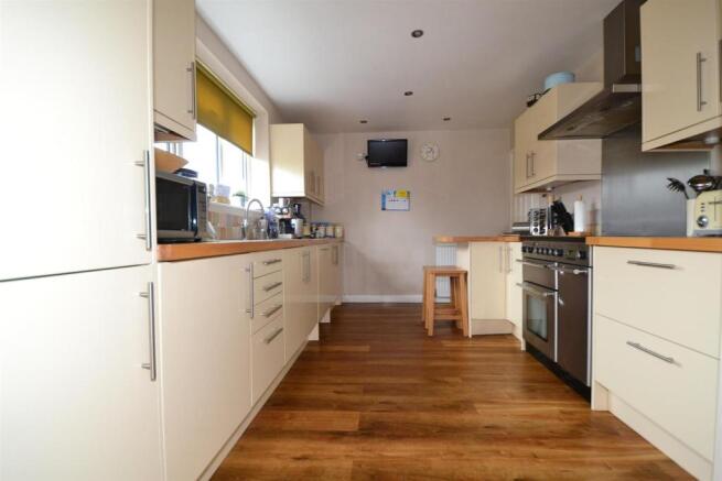 kitchen 1.JPG