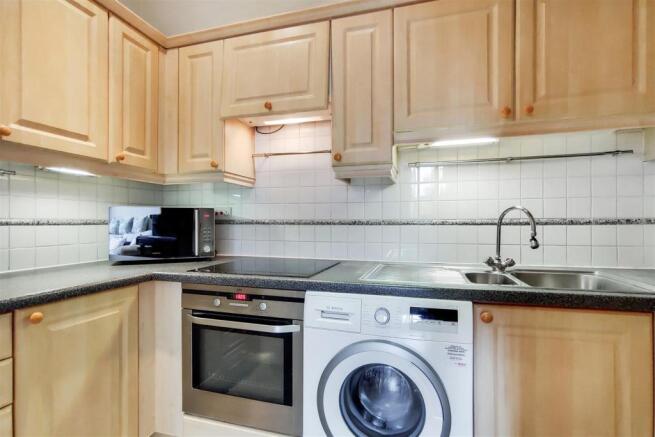 4_Kitchen-0.jpg
