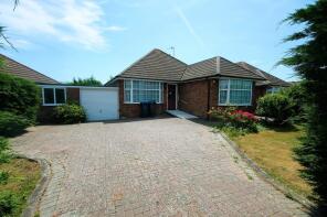 60, Barfield Park, Lancing BN15 9DF