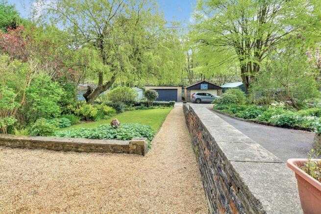 Garden at Front