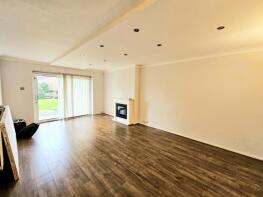 2, Halsbury Close, Stanmore HA7 3DY