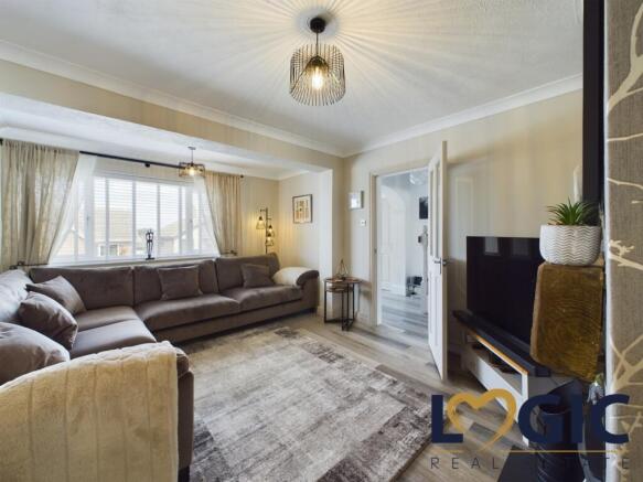 25 Havercroft Rise  (4)