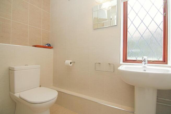 6 bed Detached for sale Image 10