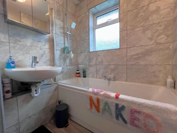 Photo 12
