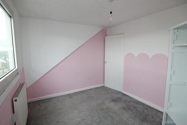 3 bed Terraced for sale Image 11