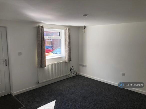 4 bed Terraced to rent Image 7