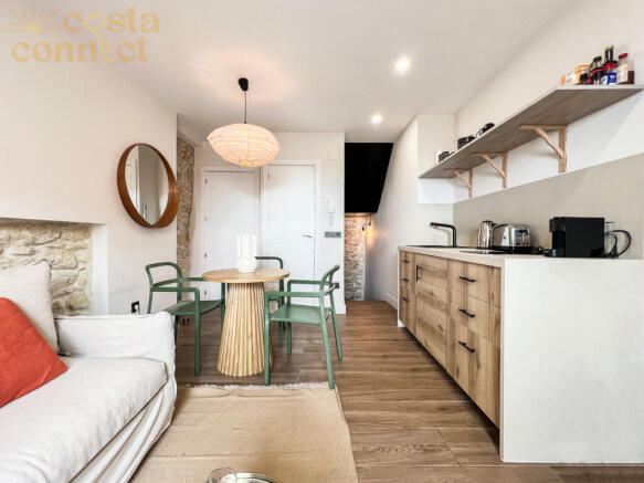 WhatsApp Image 2025-10-07 at 14.51.11 (3).jpeg