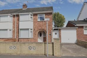15, Nantwich Close, Woodchurch CH49 5NX