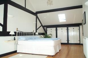 MASTER BEDROOM SUITE