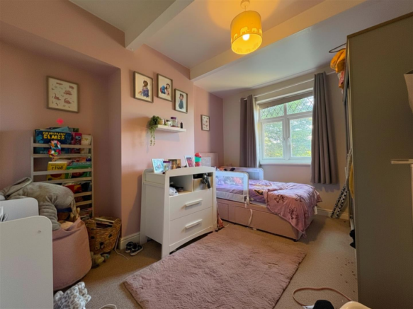 3 bed Semi-Detached for sale Image 6