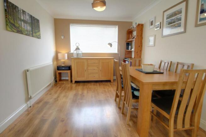 DINING AREA: