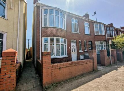 Wellfield Avenue, Porthcawl, South Glamorgan, Bridgend (County of), CF36