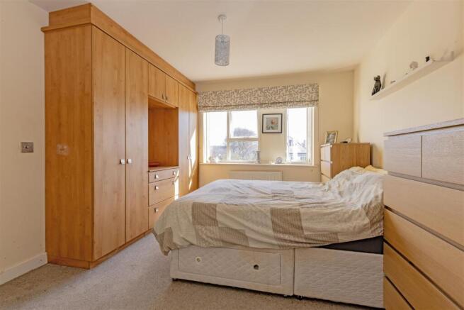 2 bed Apartment for sale Image 9