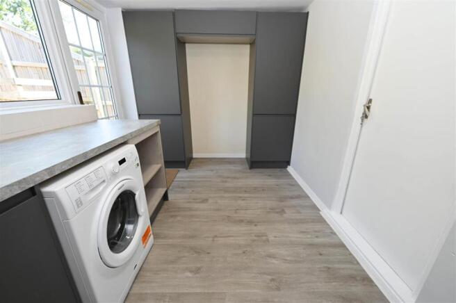 3 bed Detached to rent Image 10