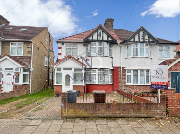 THREE BEDROOM SEMI-DETACHED HOUSE IN HOUNSLOW