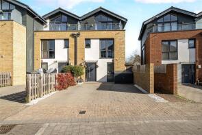 25, Sycamore Avenue, Woking GU22 9FH