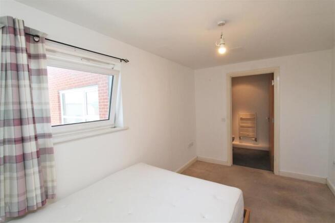 Master Bedroom.JPG