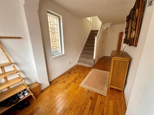 hallway 1.jpg