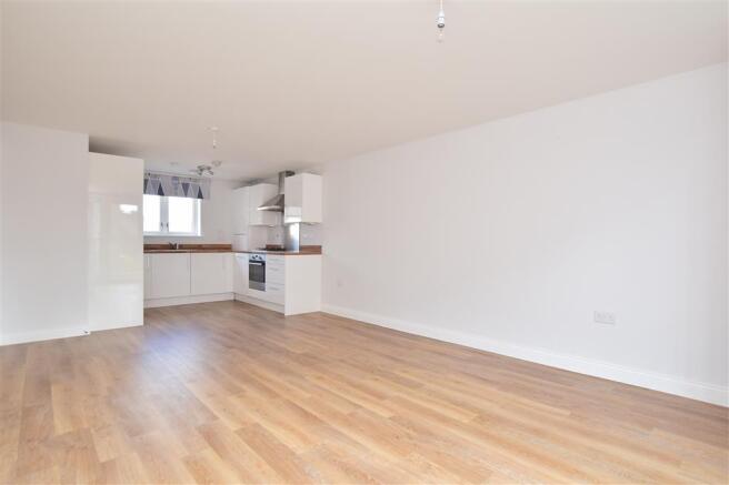 Lounge/Kitchen