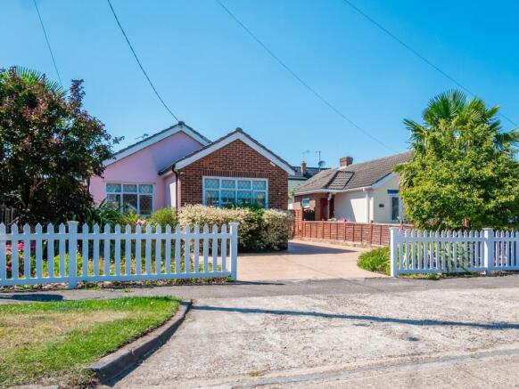 Front Garden/Driveway