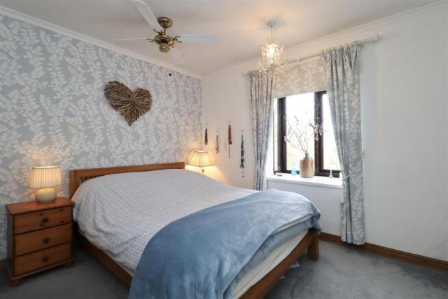 3 bed Detached Bungalow for sale Image 7