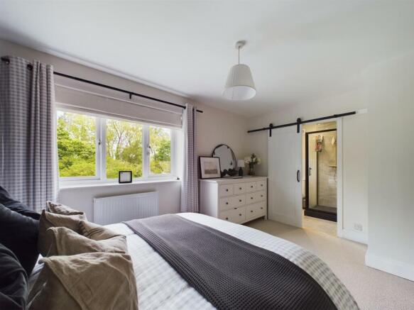 bed 1 2.jpg
