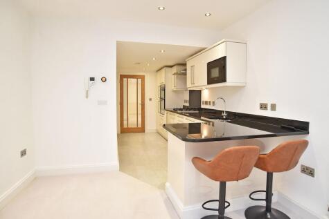 Harlow Moor Drive, Harrogate