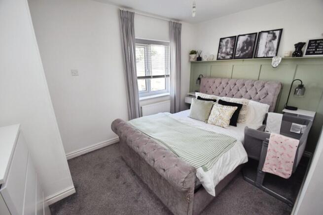 3 bed Semi-Detached for sale Image 8