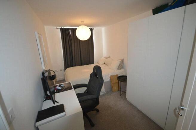 2 bed Apartment to rent Image 4