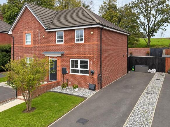 3-bed semi-detached on Ffordd Moriah, Loughor, Swansea, West Glamorgan SA4, £240,000