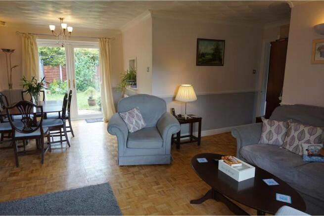 Lounge/Dining Room