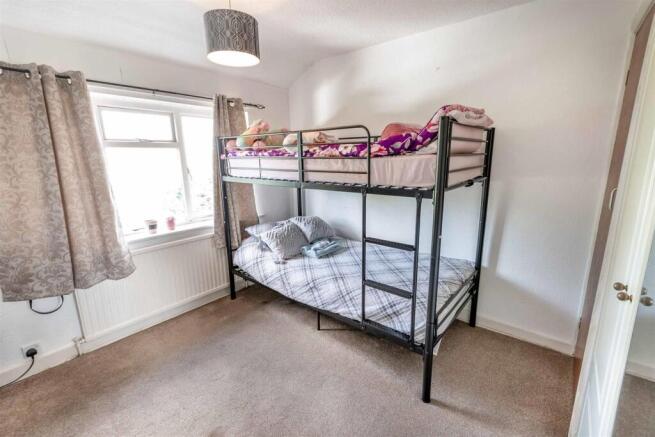 3 bed Semi-Detached for sale Image 9