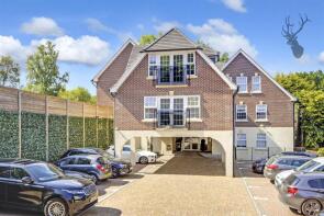 8, 5 Roding Heights, Station Way, Buckhurst Hill IG9 6FA