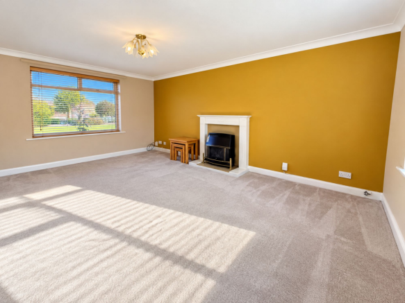 Abbey Drive West, Grimsby, DN32 photo 5