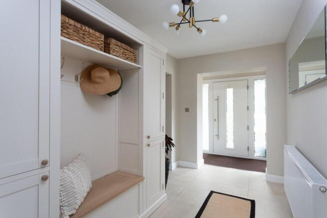 4 bed Detached for sale Image 12