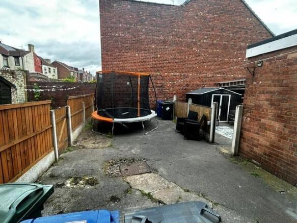 2 bed Terraced for sale Image 7