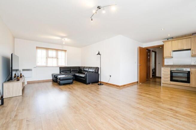Louge/Dining Area