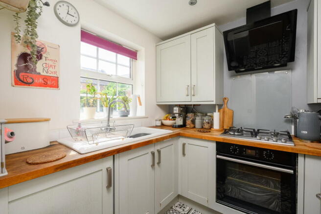 2 bed Terraced for sale Image 4