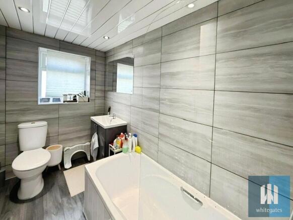 3 bed Terraced to rent Image 9