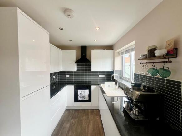 2 bed Detached for sale Image 12