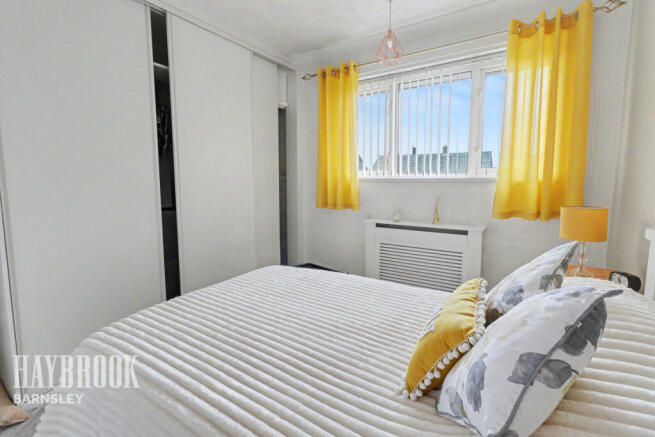 3 bed Semi-Detached for sale Image 12