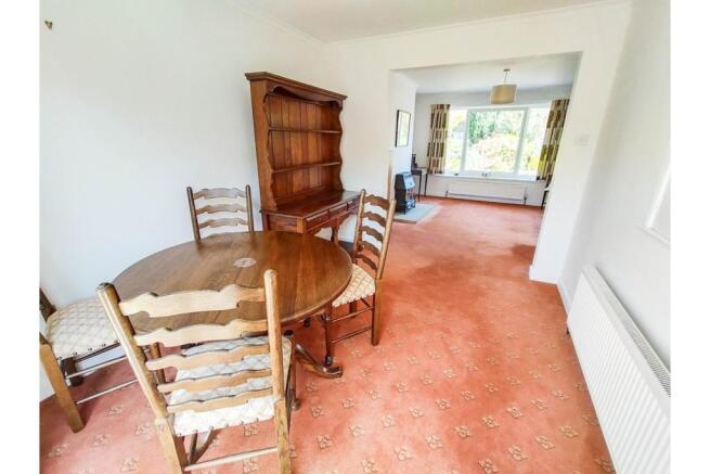 Lounge/Dining Room