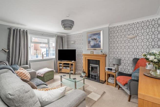 17 Saxon Wood Road-2_lo.jpg