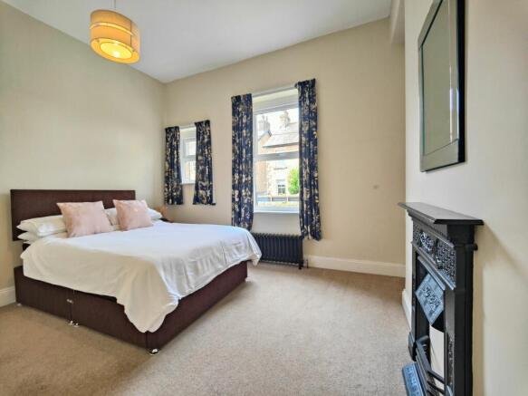 5 Double Bedrooms