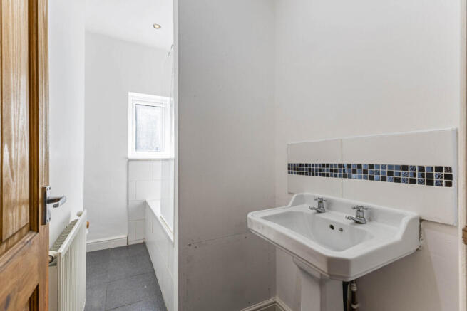 2 bed Terraced for sale Image 11