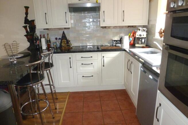 Kitchen/Breakfast...