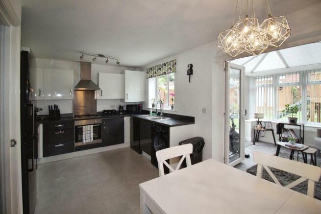 Kitchen Dining Area