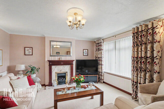 4 bed Detached for sale Image 5