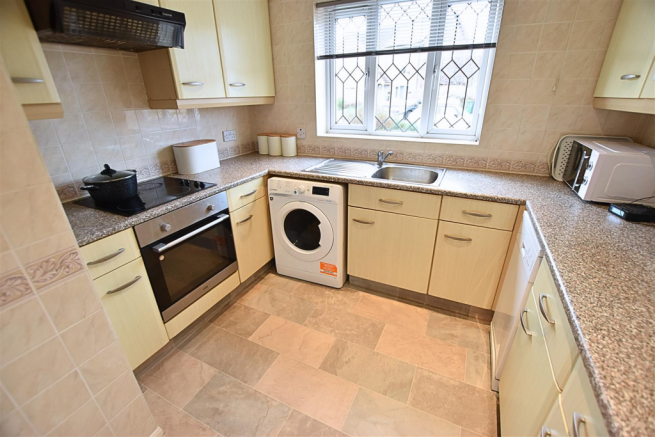 KITCHEN (FRONT)