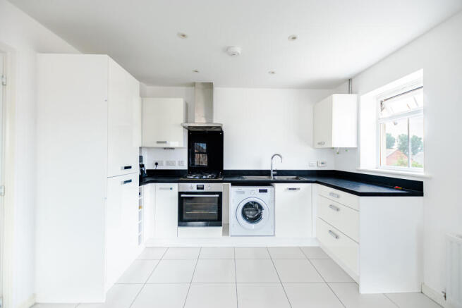 2 bed Apartment for sale Image 5
